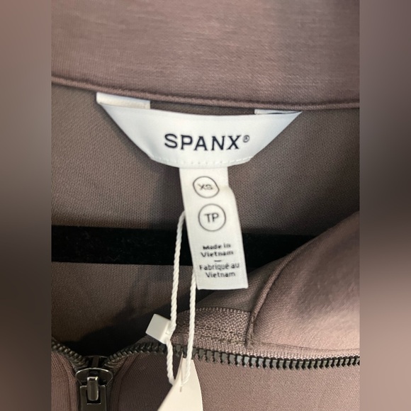 Spanx AirEssentials Romper Smoke Small NWT Soft Lounge One Piece - Picture 5 of 8